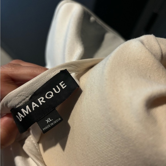 Lamarque Cream Sleeveless Muscle Tee with Mandarin Collar - Picture 4 of 4